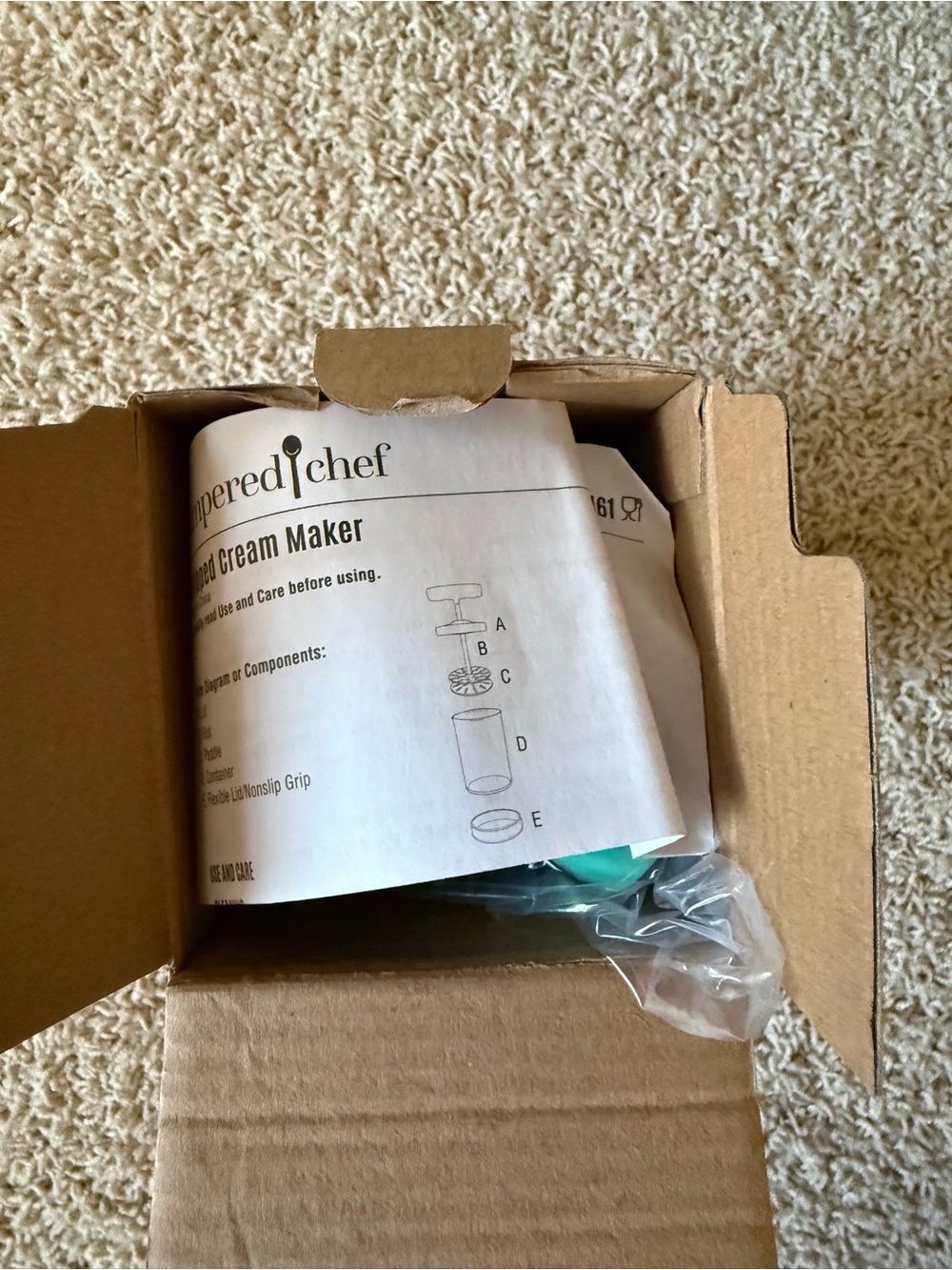 New Sealed Pampered Chef Whipped Cream Maker in Aqua Teal #1461 - Picture 4 of 4
